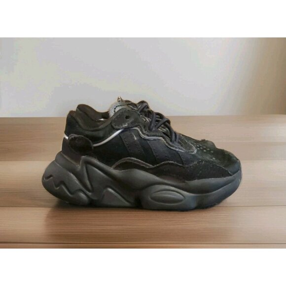 Adidas Ozweego Toddler Size 6.5 Black - Picture 1 of 12